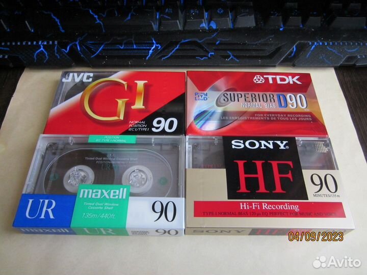 Аудиокассеты JVC, sony, TDK и maxell (4 штуки)