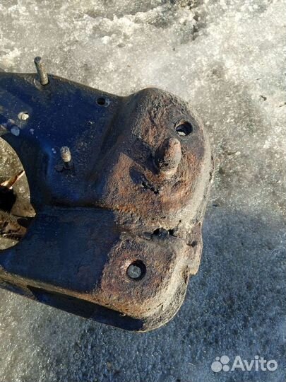 Подрамник передний Вольво 960 С90