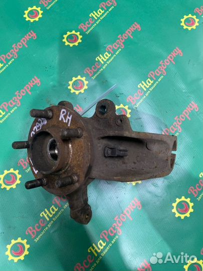 Кулак поворотный левый Ford Focus 2 седан 1.8