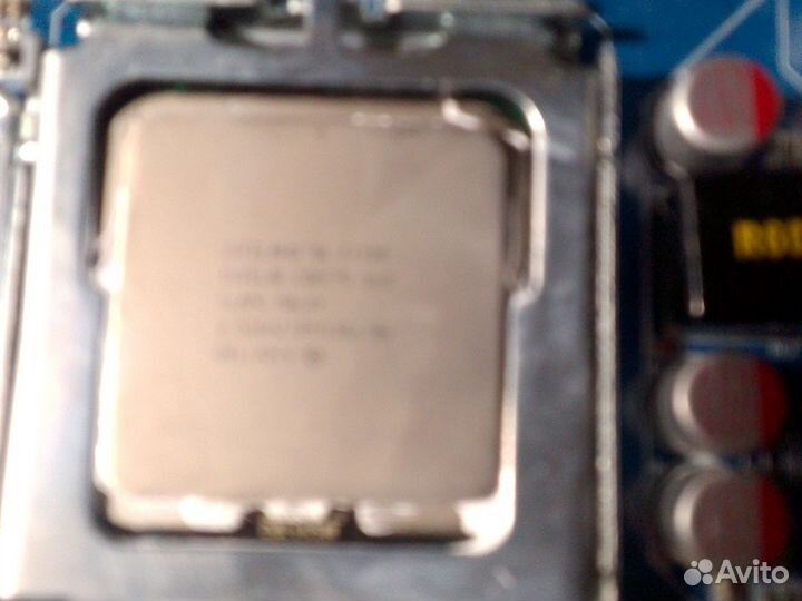 Материнская плата с процессором и памятью