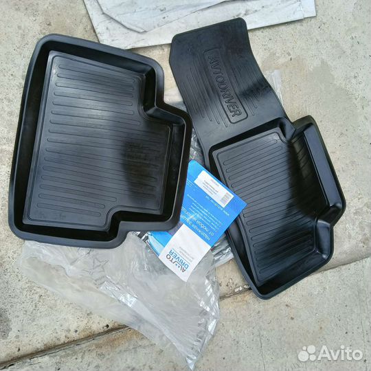Резиновые коврики в салон priora