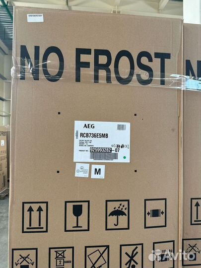 Холодильник AEG RCB736E5MB. В наличии
