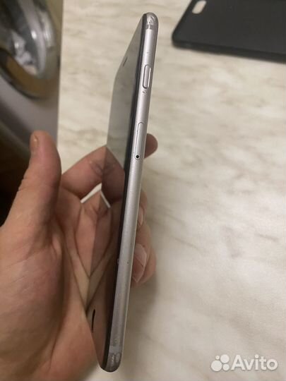 Телефон iPhone 6 plus