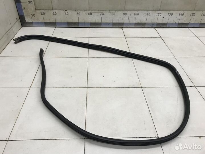 Уплотнитель (внутри) SX4 2006-2013