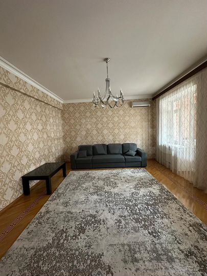 2-к. квартира, 90 м², 2/7 эт.