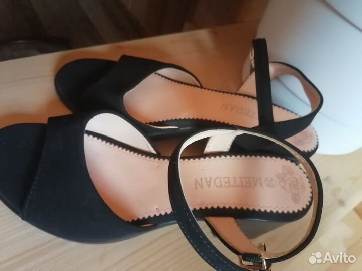 Бархатные босоножки