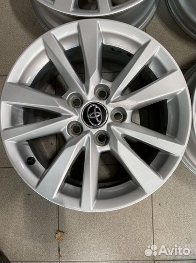 Оригинальные диски на toyota camry r16