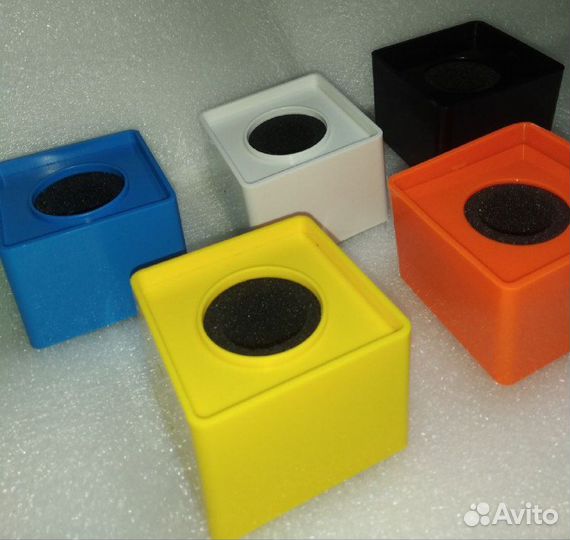 Кубики для репортерских микрофонов