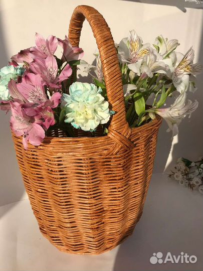 Корзина плетеная из лозы