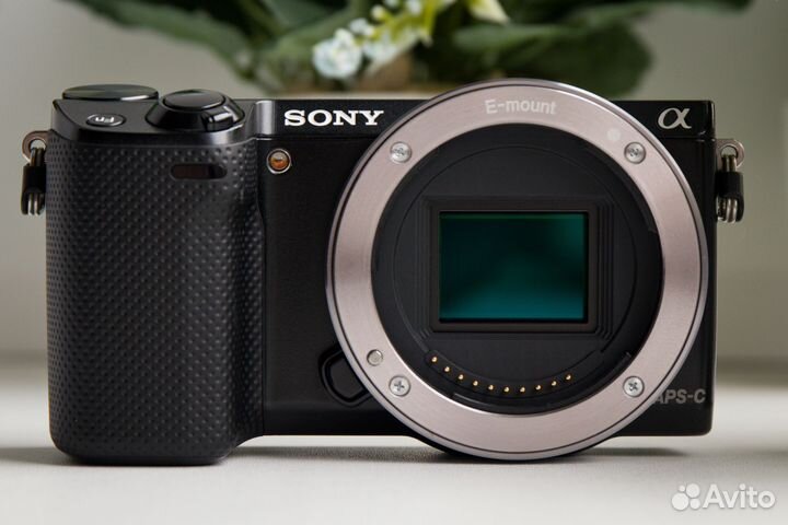 Sony NEX-5R Kit + Суперкомплект