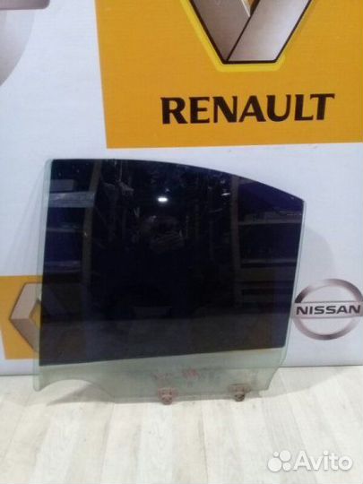 Стекло боковое двери Nissan almera N16 Лев