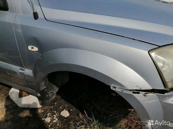 Крыло переднее правое Kia Sorento 1 2004