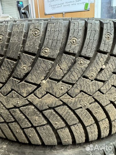 Pirelli Scorpion Ice Zero 2 285/40 R22