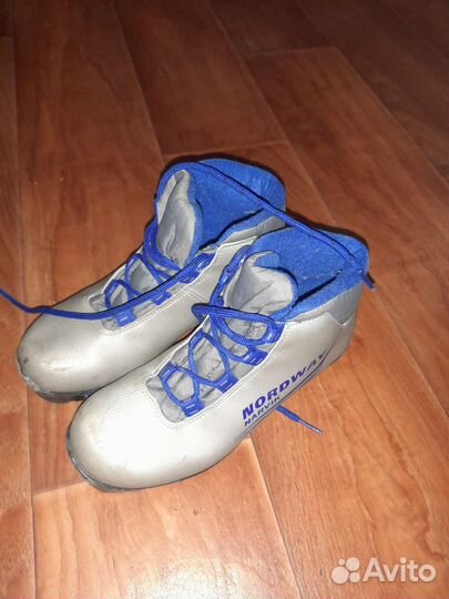 Лыжные ботинки 36р