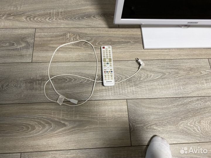 Телевизор Samsung 32 дюйма