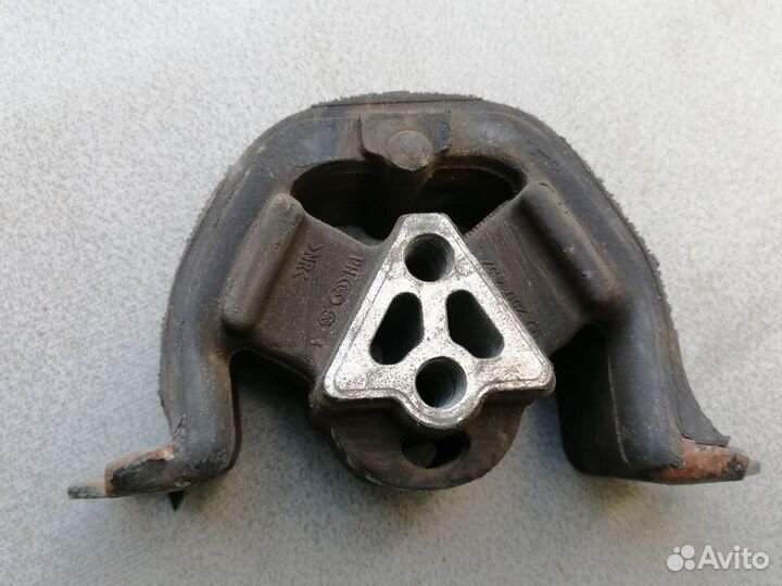 Опора двигателя передн левая Daewoo Nexia 1995-16