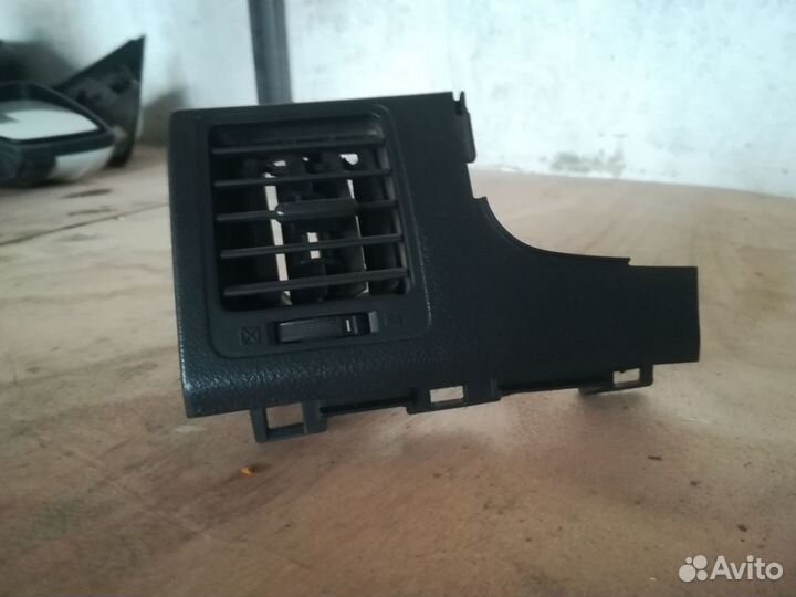 Дефлектор печки левый Toyota Corolla E150