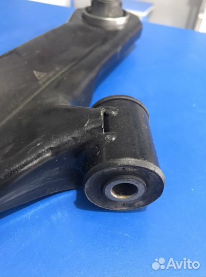 Правый передний рычаг Nissan Micra, Nissan Note