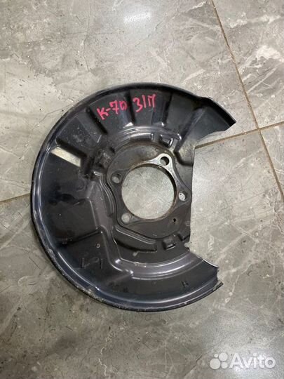 Пыльник тормозного диска задний левый Toyota Camry