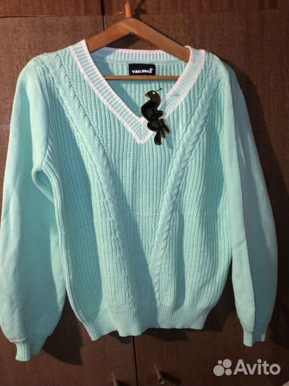 Новый мятный свитер