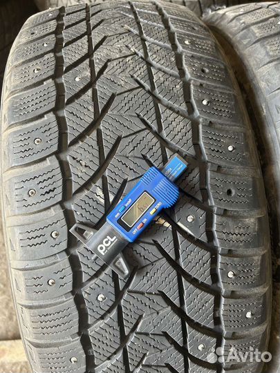 Tri Ace Snow White II 255/45 R20