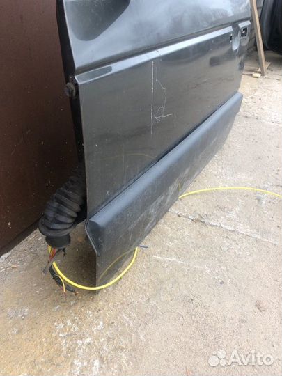 Дверь передняя левая Volkswagen Passat (B3)