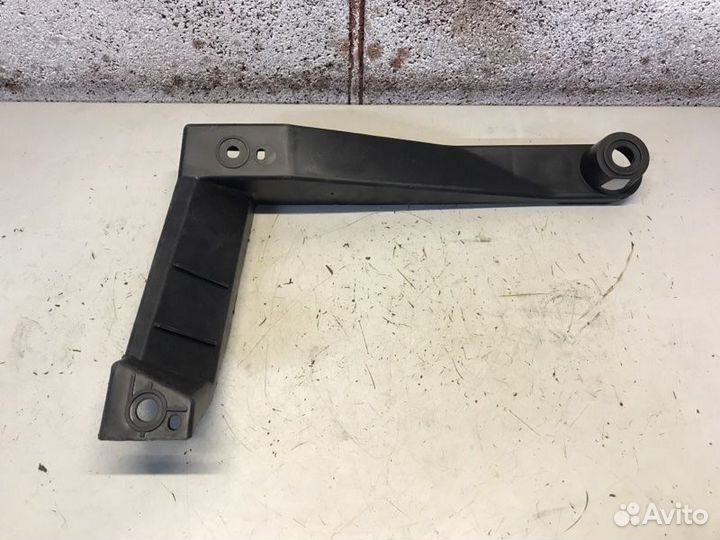 Крепление бампера Volkswagen Touareg 2002-2010