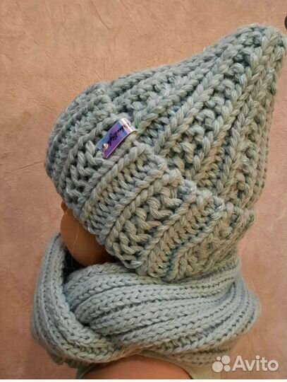 Новый женский комплект(шапка и снуд)