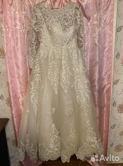 Свадебное платье