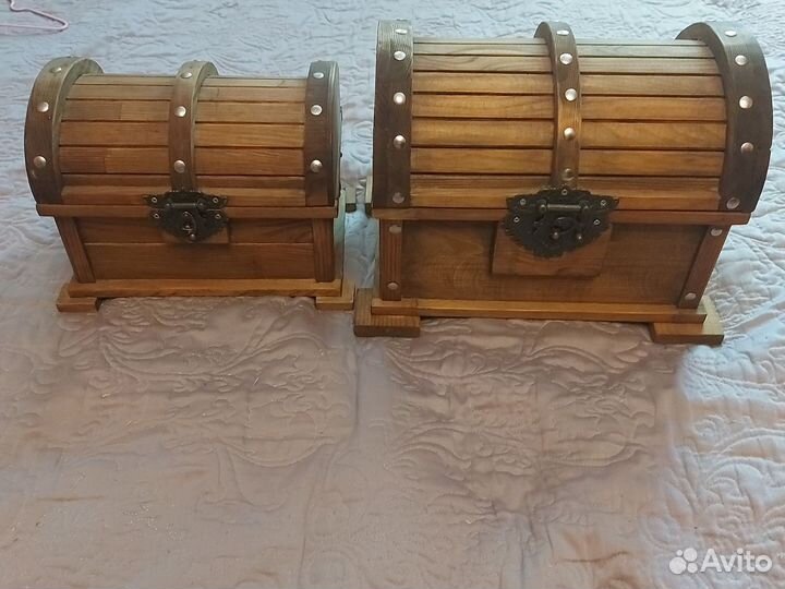 Сундук деревянный