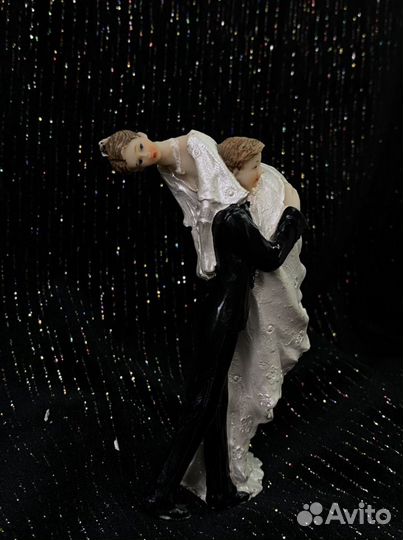 Статуэтки для торта