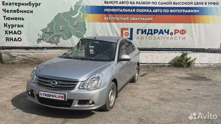 Стекло кузовное глухое левое Nissan Almera (G15) 8
