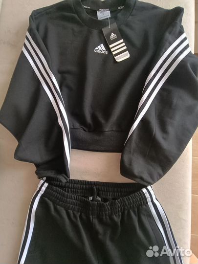 Спортивный костюм женский