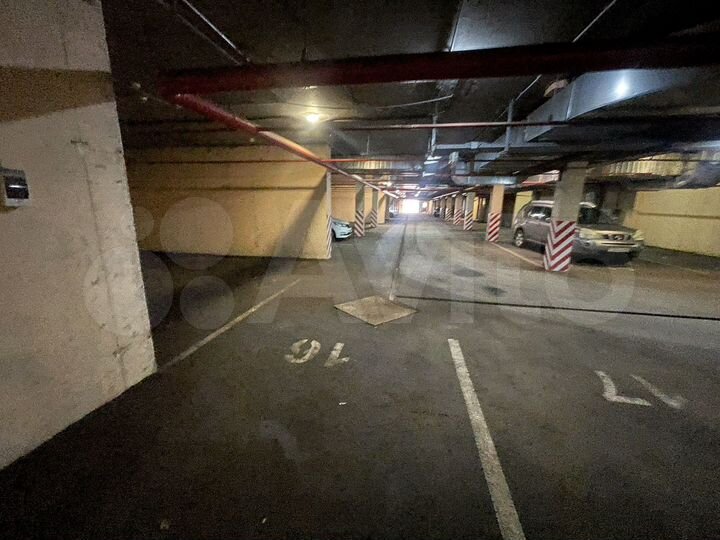Машиноместо, 18 м²