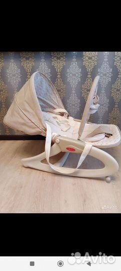 Шезлонг для новорожденных