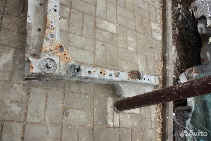 Лонжерон задний правый Nissan Qashqai+2 J10