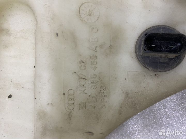 Бачок омывателя Ауди Ку7 4Л