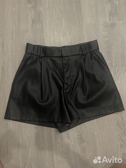 Кожаные шорты Zara