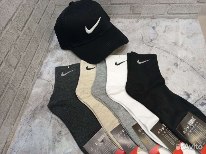 Носки Nike черные, разные