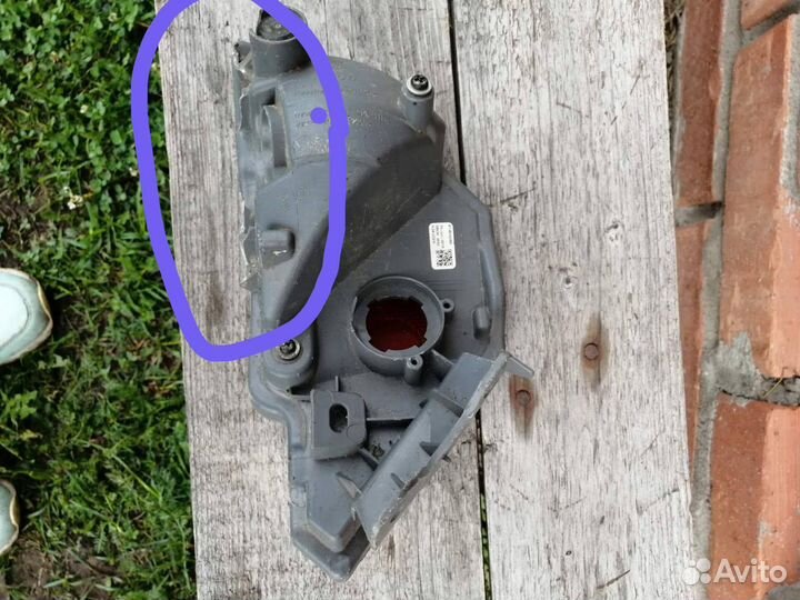 Фонарь заднего бампера правый Toyota RAV4