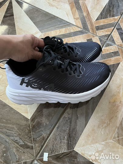 Кроссовки Hoka