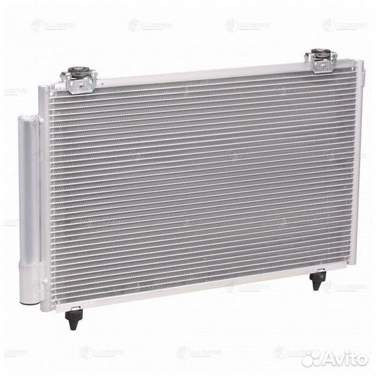 Радиатор кондиционера Тойота Авенсис