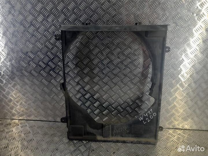 Диффузор Мицубиси Л200 MN135054