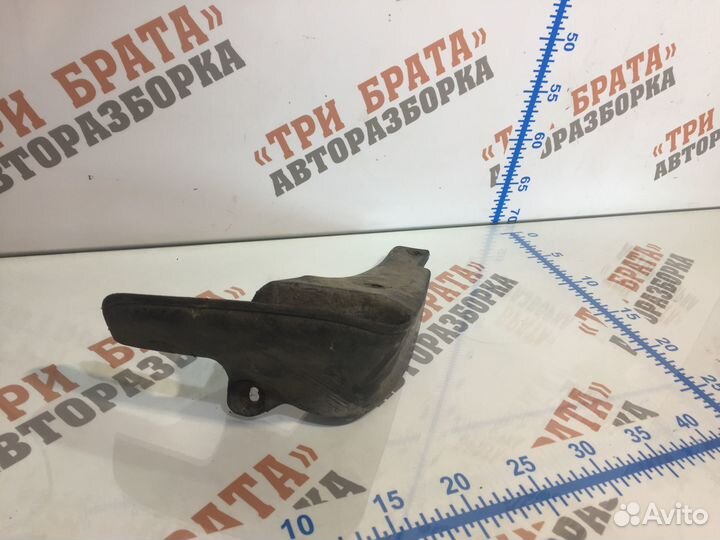 Тойота Королла Брызговик передний левый