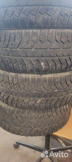 Авто резина 215-60-16