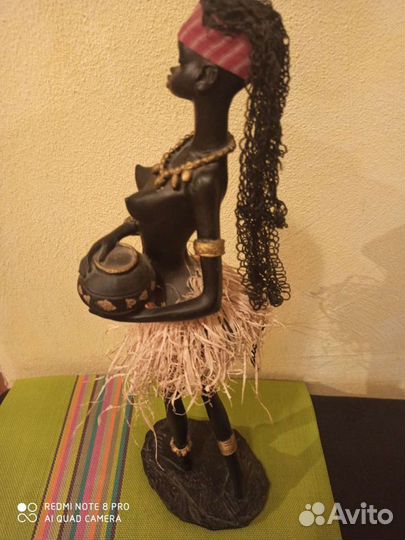 Статуэтка 