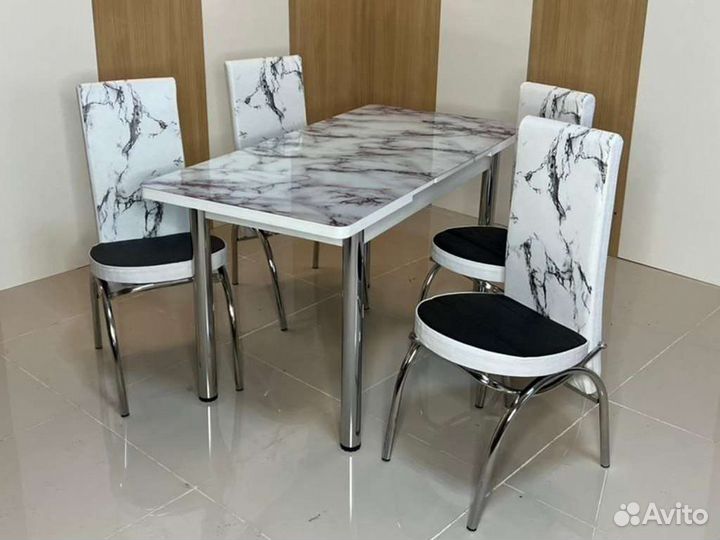 Стол. За стулья