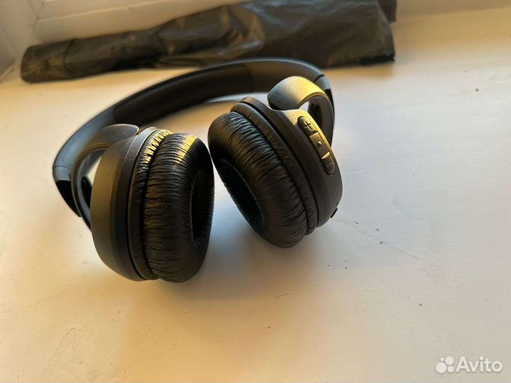 Беспроводные наушники JBL орига