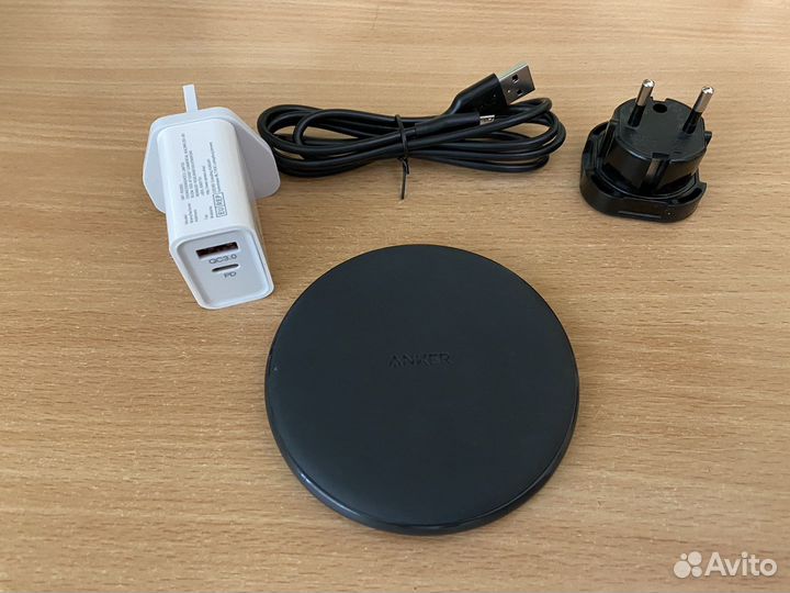 Беспроводное зарядное устройство anker