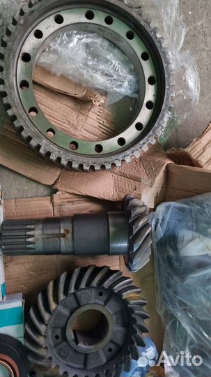 Запчасти на средний редуктор (С Набережных Челнов)